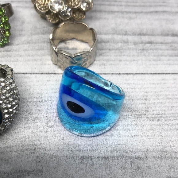 Huge bundle lot 12 rings sizes 8 and 9 variety costume and fashion - Picture 7 of 10